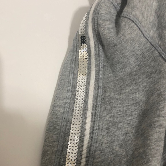 SOLD Victoria’s Secret Faux Fur Lined Hoodie - Picture 6 of 7